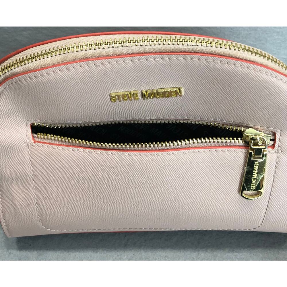 Steve Madden Light Pink Purse w/ Gold Chain Purse Strap - Picture 3 of 8